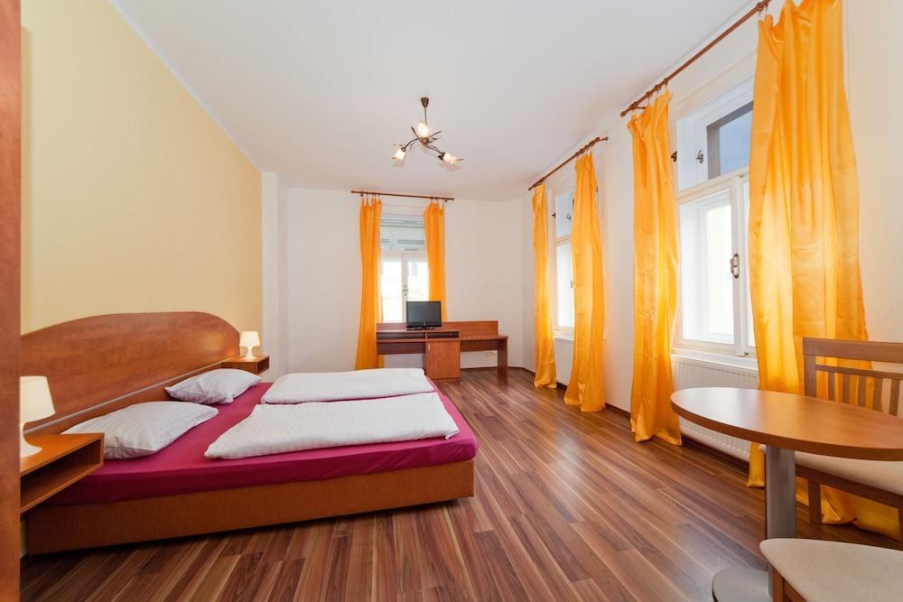Hotel apartamentowy Amandment 3*